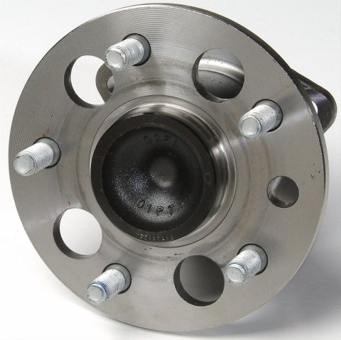 MOOG 98-03 Toyota Sienna Rear Hub Assembly