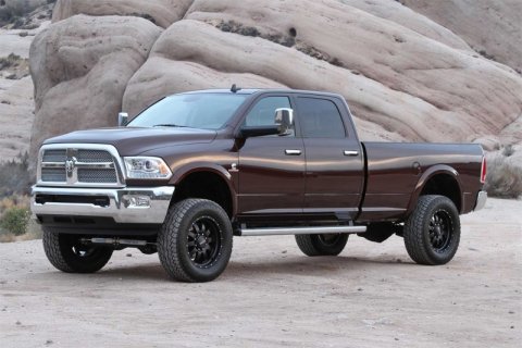 Fabtech 13-18 Ram 3500 4WD 5in Radius Arm System - Component Box 2 w/Dirt Logic Shock Absorbers