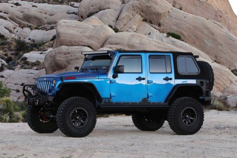 Fabtech 07-18 Jeep JK 4WD 2/4-Door Long 3in/5in Long Travel Box Kit