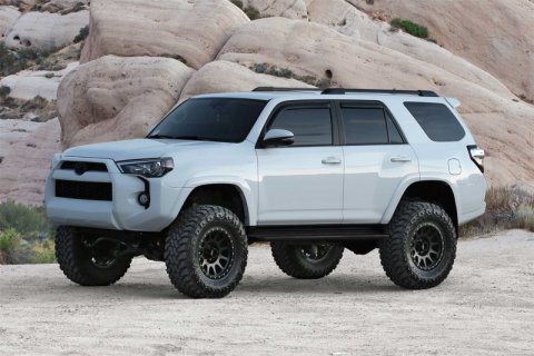 Fabtech 10-15 Toyota 4Runner 4WD 6in Lift System - Component Box 1