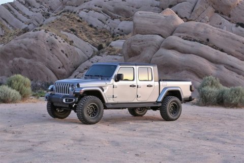 Fabtech 2020 Jeep Gladiator JT 6 Cyl 4WD 3in Shock Extension Kit