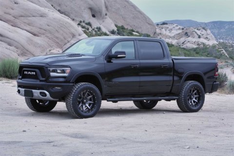 Fabtech 19-20 Ram 1500 3in Upper Control Arm Kit w/ Fr Dirt Logic Resi Coils 2.5in/Rr Shocks 2.25in