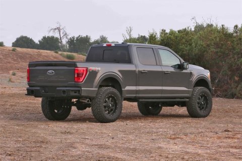 Fabtech 2021+ Ford F150 4WD Basic 6in Lift System - Component Box 2