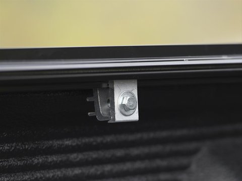 BAK 16-20 Toyota Tacoma 6ft Bed BAKFlip F1