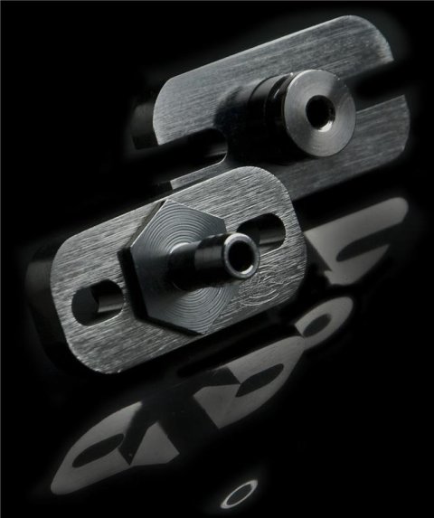 Weapon R 90+ Subaru (1.8-2.5L) / 86-05 Nissan (1.5-2.0L) / 86-05 Mazda (1.6-3.0L) Fuel Rail Adapter