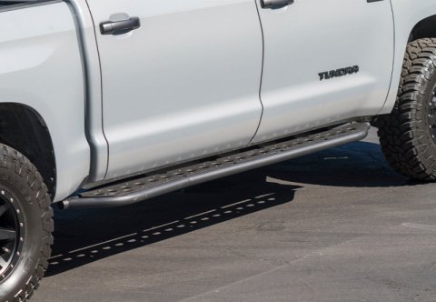 Cali Raised 14-21 Toyota Tundra Step Ed Rock Sliders - Kick Out/BedLiner Filler Plate/PowderCoat