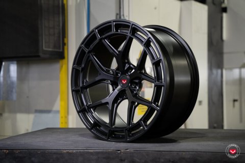 Vossen LC3-01 - 22x12 - ET30 - 5x112 - 66.56 - Deep - SB - OEM Cap - 24+ AMG GT Coupe - Rear