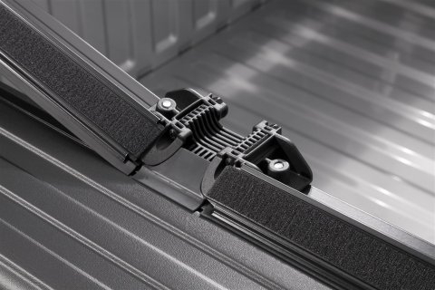 Truxedo 07-13 GMC Sierra & Chevrolet Silverado 1500 w/Track System 5ft 8in Deuce Bed Cover