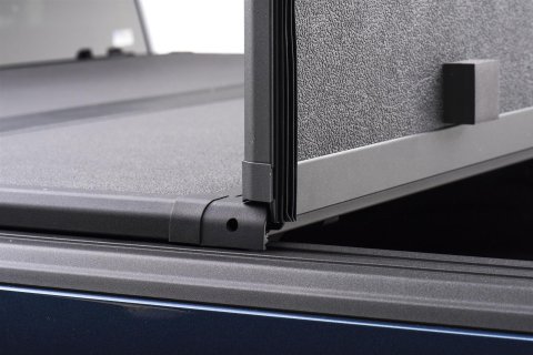 Extang 14-16 Chevy/GMC Silv/Sierra 1500 (8ft) / 14-16 2500/3500HD Solid Fold 2.0 Toolbox