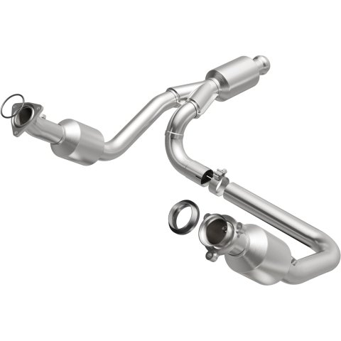 MagnaFlow 14-15 Chevrolet Silverado 1500 Underbody 4.3L / 5.3L Direct-Fit Catalytic Converter