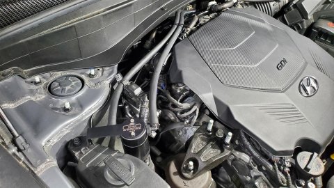 J&L 20-25 Hyundai Palisade / Kia Telluride 3.8L Oil Separator 3.0 Passenger Side - Black Anodize