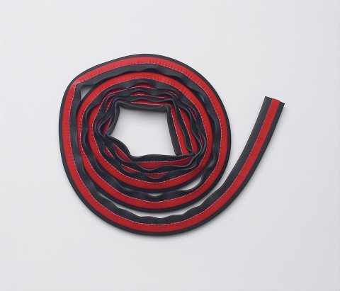 Lund Universal (Universal Tailgate Seal) Tailgate Seal - Black