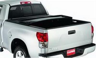 Lund 02-17 Dodge Ram 1500 (5.5ft. Bed) Genesis Tri-Fold Tonneau Cover - Black