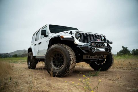 DV8 Offroad 07-23 Jeep Wrangler JK/JL & Gladiator JT FS-1 Series Stubby Front Bumper