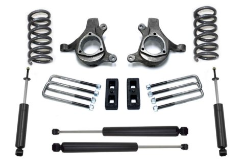 MaxTrac 99-06 GM C1500 2WD V6 5in/3in Spindle Lift Kit (1x mxt700930, 1x mxt750920-6, 1x mxt900930)