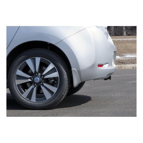 CURT Class 1 Receiver Hitch 11396 Trailer Hitch, I, 1-1/4 in. Receiver, Black, Nissan, Each
