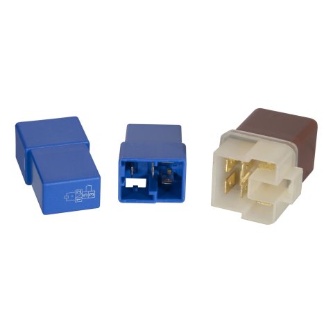 CURT Relays for 2005-2012 ARMADA, 2004-2015 TITAN - 57000 Wiring Relay, Trailer Wire, Nissan, Set of 3