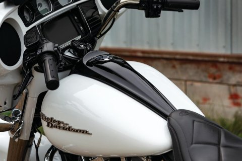 Kuryakyn Signature Series Smooth Dash Consoles 5689 Console, Series, Aluminum, Gloss Black, Harley-Davidson®, Each