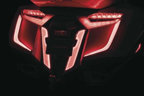 Kuryakyn LED Accent Lights 504536 Body Omni Rear Fender Cover for Gold Wing OMNI L.E.D RR FNDR CVR-STN BLK