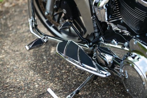 Kuryakyn Phantom Footpegs 5760 Foot Pegs, Phantom, Aluminum, Chrome, Pair