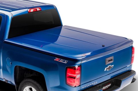 UnderCover LUX SE Tonneau Covers for 2018-2023 TACOMA - UC4146L-218 Cover