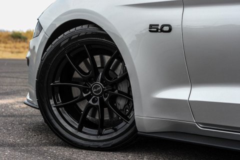 Wheel - CS5 - 19 x 9.5 in - 6.590 in Backspace - 5 x 4.50 in Bolt Pattern - Aluminum - Gloss Black - Each