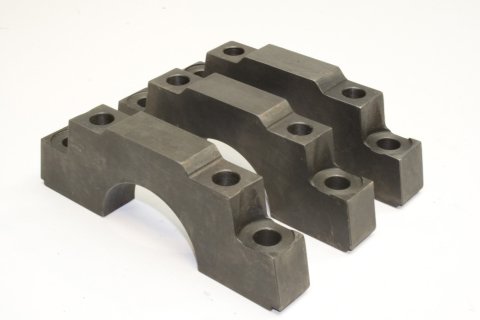 Main Cap - 4-Bolt - Center Caps - Straight Bolts - Steel - 350 Journal - Small Block Chevy - Set of 3