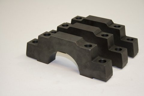 Main Cap - 4-Bolt - Center Caps - Straight Bolts - Steel - 350 Journal - Small Block Chevy - Set of 3