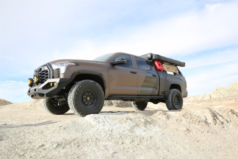 Fabtech 2022+ Toyota Tundra Sport 4WD Front Diff Drop Bracket Kit
