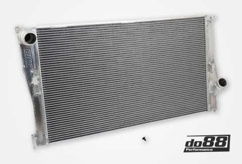 do88 07-13 BMW 135i/335i N54/N55 (E82/E88/E9X) Manual Radiator