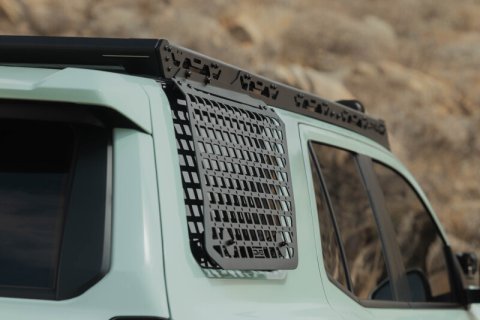 DV8 Offroad 25-26 Toyota 4Runner Exterior Window Molles (Use w/ PN dveRRTF3-02) - Passenger