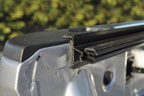 BAK 07-20 Toyota Tundra (w/ OE Track System) 5ft 6in Bed BAKFlip G2