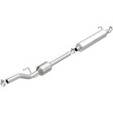 MagnaFlow Direct Fit Catalytic Converter 2002-2006 Sprinter 2500 2.7 L Underbody thumbnail 1