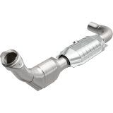 MagnaFlow Direct Fit Catalytic Converter 99-00 Ford Exped 4.6L thumbnail 3