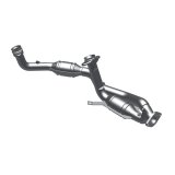 MagnaFlow Direct Fit Catalytic Converter 96-99 Taurus 3.4L Front C thumbnail 1