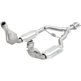 MagnaFlow Direct Fit Catalytic Converter 96-98 Ford Mustang 3.8L thumbnail 2