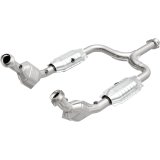 MagnaFlow Direct Fit Catalytic Converter 2003 Ford Mustang 3.8L thumbnail 3