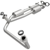 MagnaFlow Direct Fit Catalytic Converter California Grade 96-00 GM Tahoe/Yukon/Escalade 5.7L thumbnail 1