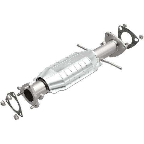 MagnaFlow Direct Fit Catalytic Converter 96-99 S10/Sanoma 4WD 4.3L