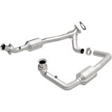 MagnaFlow Direct Fit Catalytic Converter 00-03 Ford E150 5.4L thumbnail 2