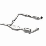 MagnaFlow Direct Fit Catalytic Converter 07-08 Ford E-150 4.6L thumbnail 9