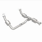 MagnaFlow 18-20 Chevrolet Express 2500 Single Underbody 4.3L Direct Fit Catalytic Converter thumbnail 3