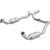 MagnaFlow 17-18 Ford E-350 6.8L Direct Fit Converter thumbnail 1