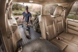 Husky Liners 21-22 Kia Sorento WeatherBeater Cargo Liner (Black) thumbnail 9