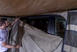 ARB Deluxe Awning Room W/Floor 2.0M79Lg 2000X2500mm 79X98In thumbnail 6