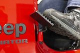 Fishbone Offroad 2018+ Jeep Wrangler JL / 2020+ Gladiator JT Foot Peg Set - Black thumbnail 5