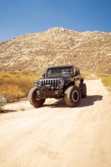 DV8 Offroad 07-23 Jeep Wrangler/Gladiator JT/JK/JL FS-25 Stubby Front Bumper w/Plated Bull Bar thumbnail 5