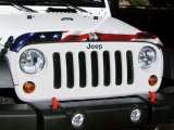Husky Bug Shields (American Flag with Eagle) 2818059 HOOD SHIELD FLAG FORD F-250 SUPER DUTY thumbnail 1
