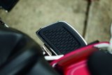 Kuryakyn Hex Passenger Board Inserts 5902 Floor Cover, Hex, Aluminum/Rubber, Chrome, Harley-Davidson®, Pair thumbnail 4