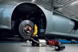 KW Suspensions Coilover Kits 3097140A Porsche Carrera GT (980) - including HLS4; Special Edition with Red & Blue Springs thumbnail 9